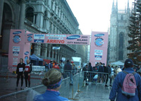 4 Dicembre 2005 Arrivo Duomo Maratona Milano - Milano