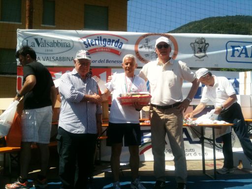 3 Luglio 2011 Campionato Regionale Libertas di mezza maratona in montagna  Premiazione di Luciano