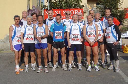 17 Aprile 2011 Campionato Regionale Libertas di Corsa su strada a Cernusco Lombardone  Il gruppo